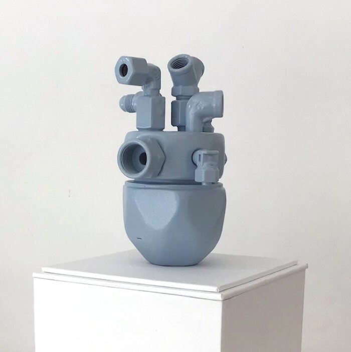 Escultura "Corazón Azul Sitges nº 22" de Pablo Ochoa de Olza